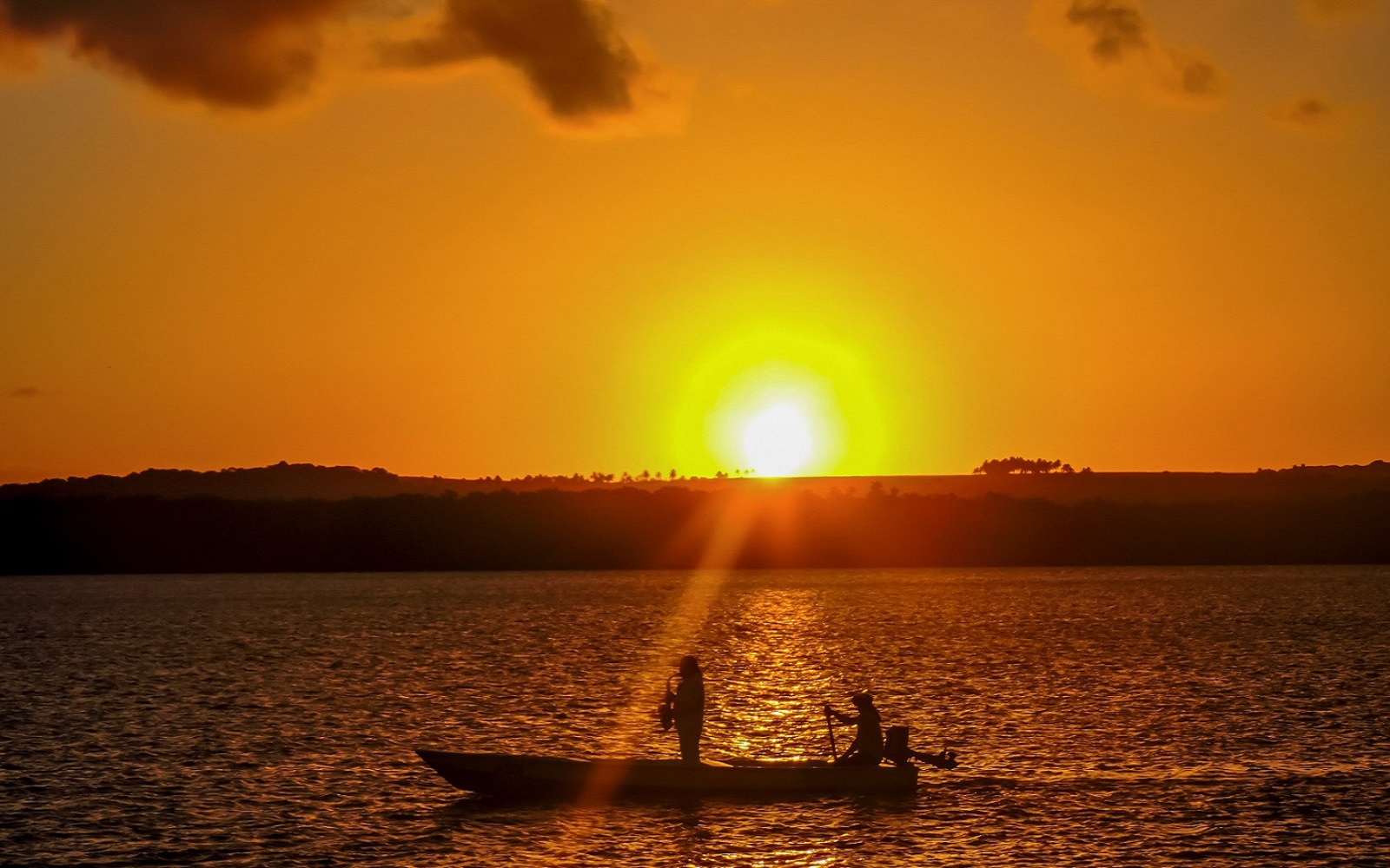 Passeio ao Litoral Norte com entardecer na Praia do Jacaré