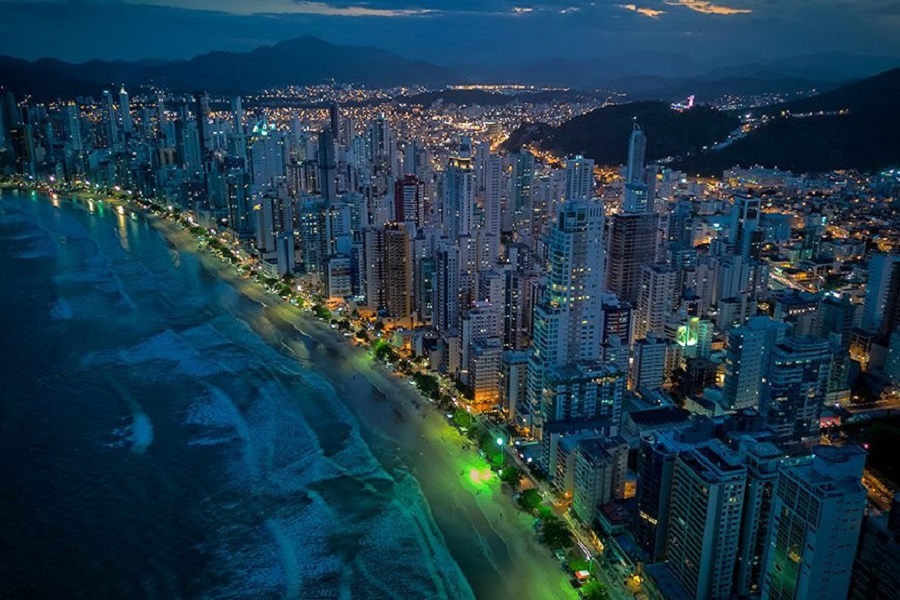 Passeio Panorâmico Noturno com Jantar