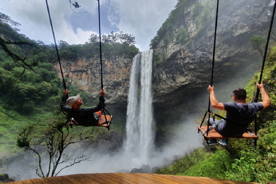 Tour Pé da Cascata - Bate e Volta 